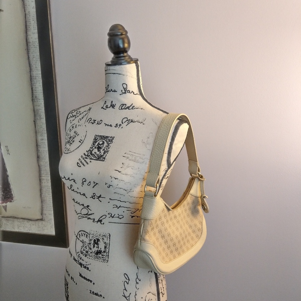 Authentic Dooney & Bourke small hobo purse&ā wallet